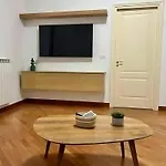 Casa Degli Artisti, A Spacious In The Center דירה *