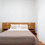 Casa Degli Artisti, A Spacious In The Center דירה קטאניה