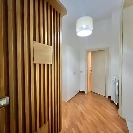 Appartamento Casa Degli Artisti, A Spacious In The Center *